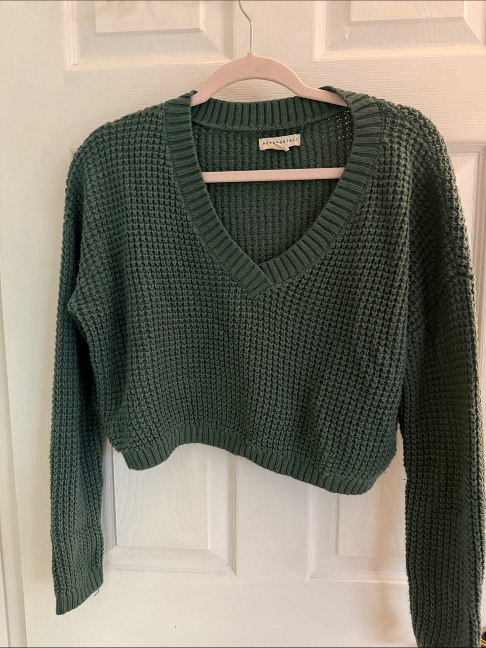 Aeropostale Dark Green Waffle-Knit Cropped V-Neck Sweater Size M